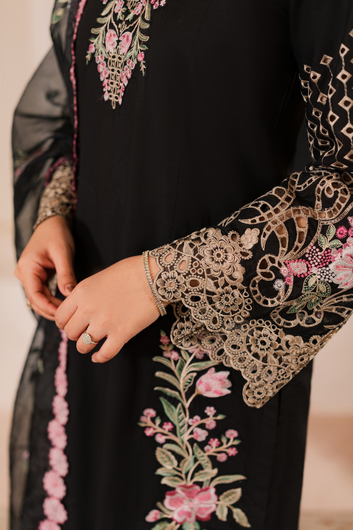Aabroo - 3pc