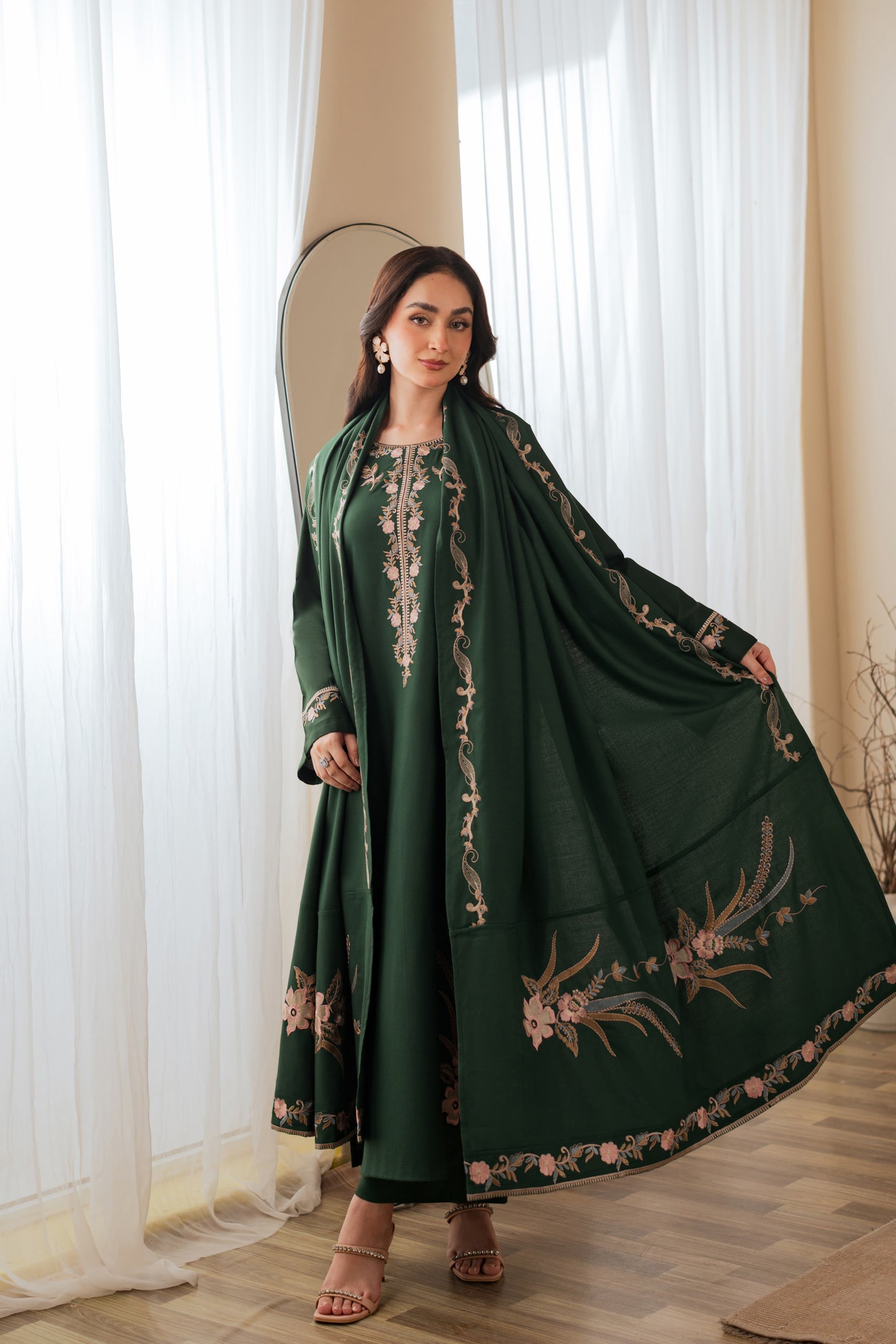 Mehru - 3pc with Shawl